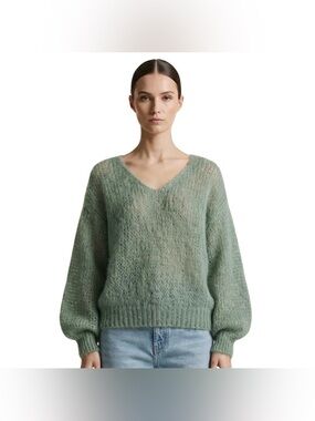 BNWT American Dreams Milana Mohair Dusty Green Pullover V-Neck Sweater
